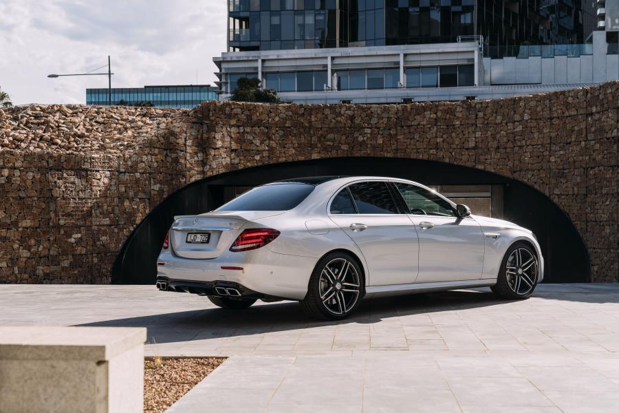  Mercedes-AMG E63 4Matic+ (W213) 2017 года  (AU) (фото 23 из 40)